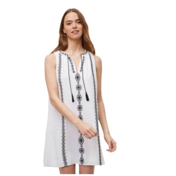LOFT Dresses & Skirts - Loft Crepe White sleeveless, a Embroidered dress White & Black Size Small